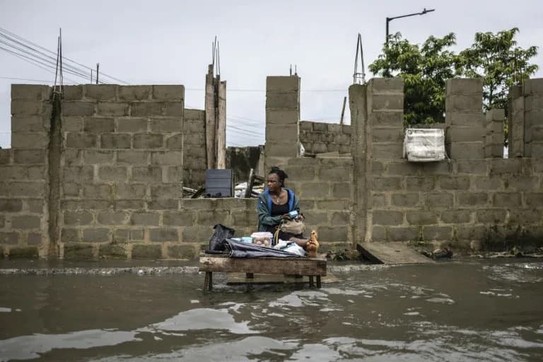 Lagos Pod Vodom: Klimatske Promene, Urbanizacija i Bušenje Bunara Pogoršavaju Poplave