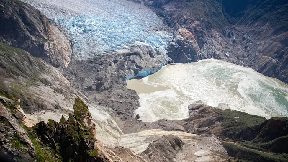 Mega-tsunami Visine 481 m U Aljasci: Helikopterski Snimci Pokazuju Ogoljene Padine