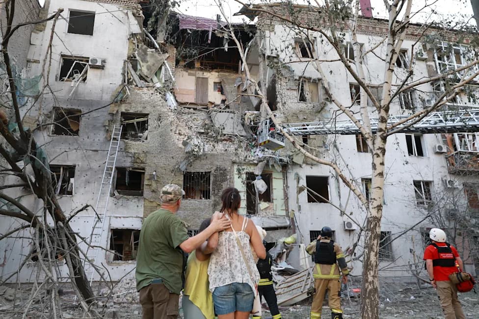 Više od 400 Dronova Ka Moskvi, 85 Presretnuto — Deset Ranjenih, Zelenski Pokušava Da Smiri Proteste