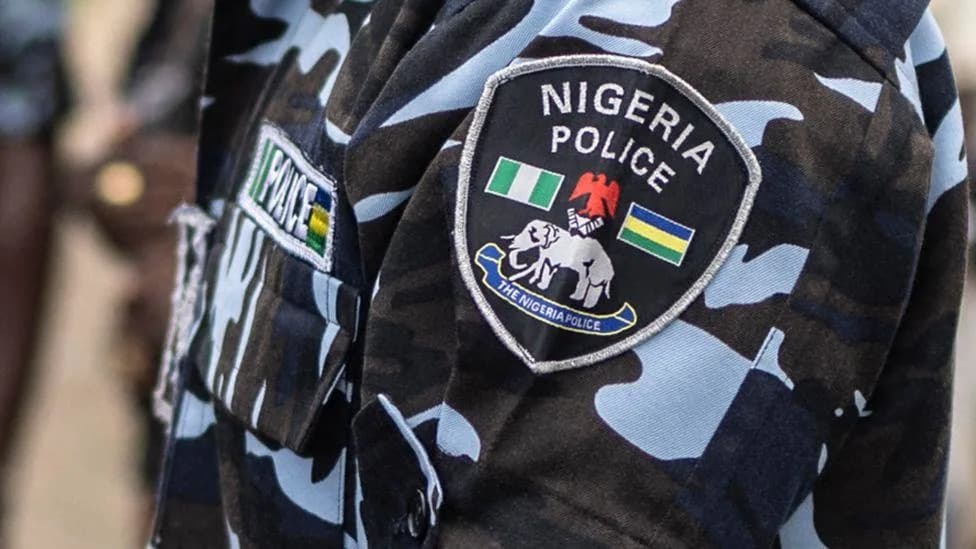 Policajci uhapšeni u Nigeriji nakon što su, navodno, izneli 53.000 naira od šefa antikorupcijske agencije