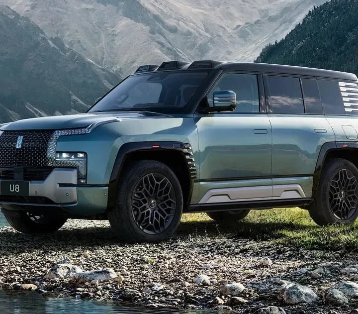 Teški EV SUV-ovi Pritiskaju Kineske Puteve — Da Li Su Potrebni Novi Porezi?