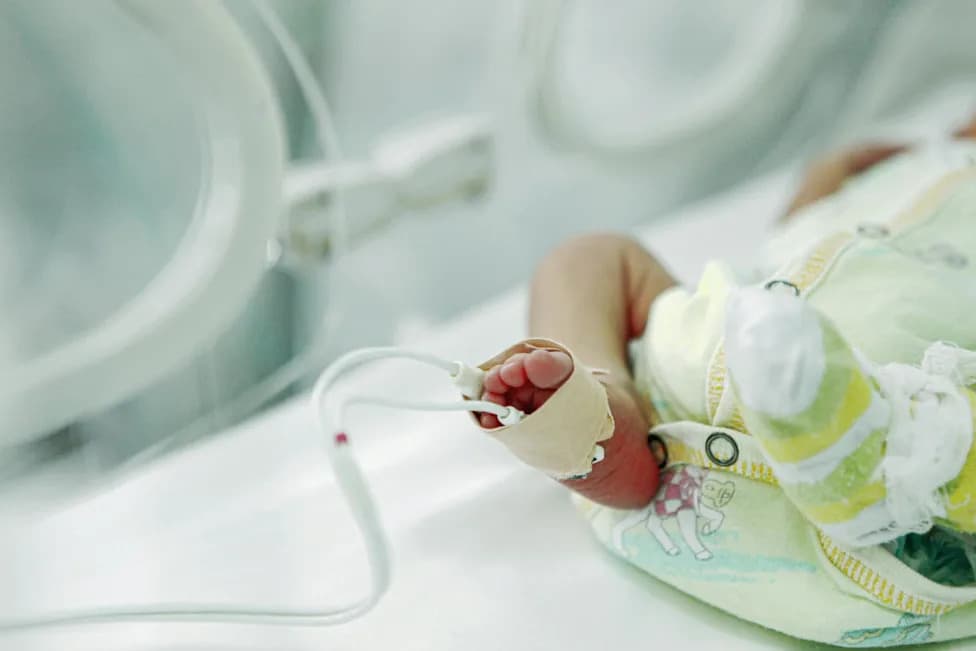 Brinem se šta bebe dišu: kako i niske koncentracije PM2.5 ugrožavaju prevremeno rođene