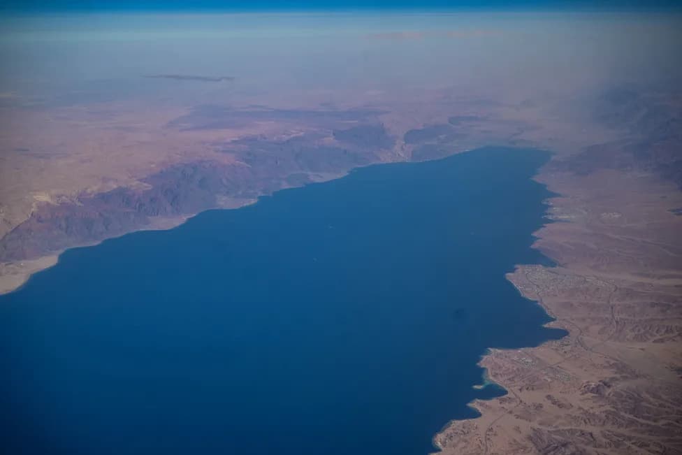 Jordanija i Bahrein Presreli Nove Iranske Projektile i Dronove — Bez Žrtava