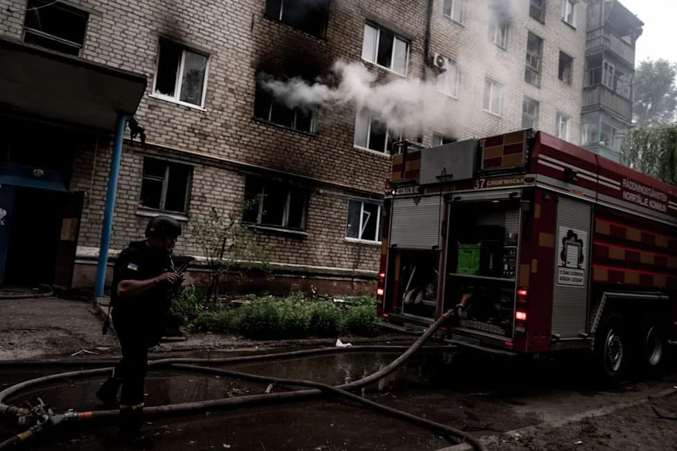 Najmanje 11 Poginulih u Ruskim Udarima na Kijev i Slovjansk