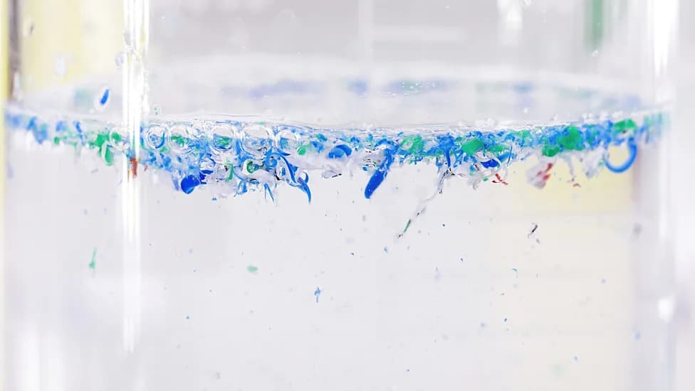 Nova „živa“ plastika: Samouništava Se Za 6 Dana Bez Mikroplastike