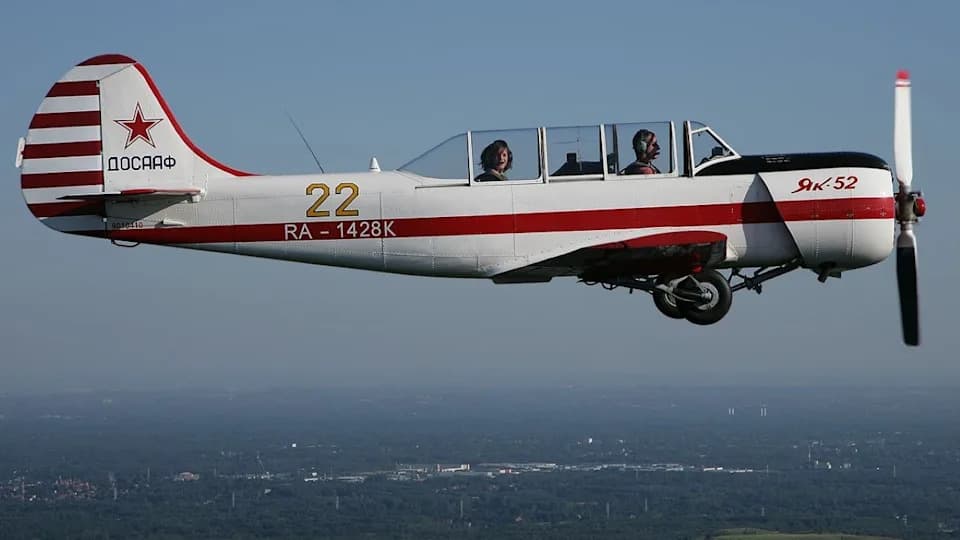 Rusija Pretvara Yak-52 i An‑2 u Nosače FPV Presretača — Stari Avioni Protiv Dronova