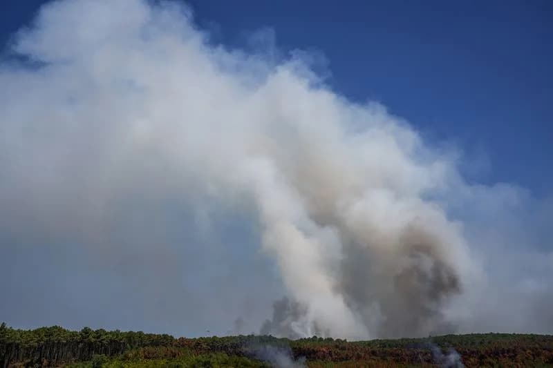 Prvi "vatreni oblak" u Francuskoj: Šta je pyrocumulonimbus i zašto je opasan