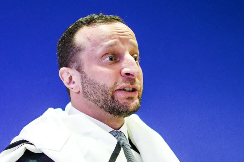 Antisemitistički Incident u Berlinu: Rabin Pretećen Nacističkim Pozdravom, Jedan Uhapšen