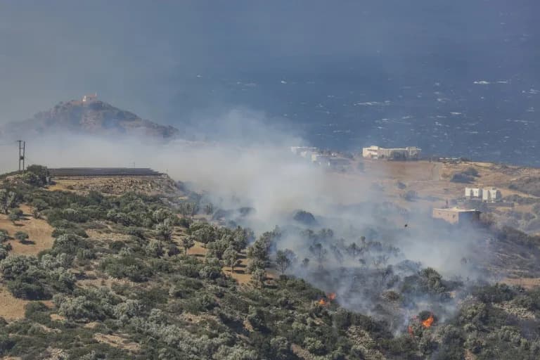 Tri vatrogasca poginula u požarima na Kritu — evakuisano oko 8.000 ljudi