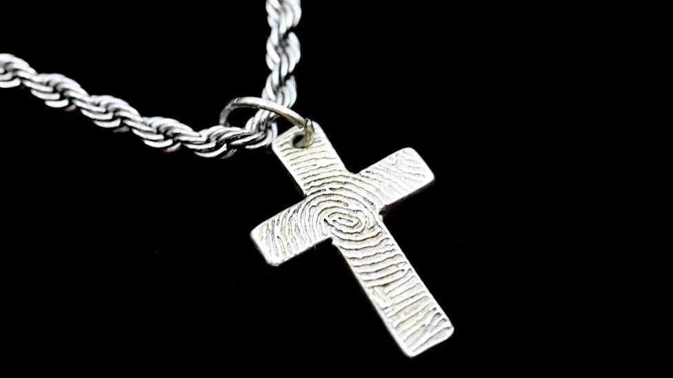 Srebrni amulet iz Frankfurta star ~1.800 godina koji menja hronologiju širenja hrišćanstva