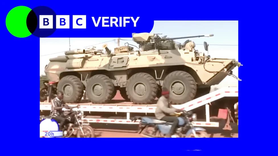 Ruski brod pod sankcijama isporučio veliki kontingent vojnih vozila u Mali, navodi BBC Verify