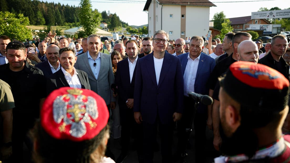 Vučić u Šipovu sa Dodikom: „Tražimo samo da nas zovete Srbima, bez prefiksa“