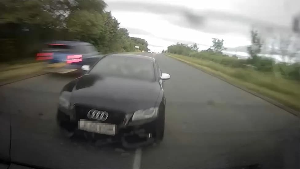 Tinejdžer U Audi S5 Je Dostigao 140 mph — Dashcam Snimak Pokazuje Kako Su Policajci Zaustavili Potjeru