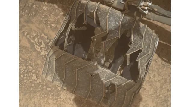 Curiosity Posle 14 Godina: Velike Pukotine Na Točkovima Pokazuju Trošenje Na Marsu