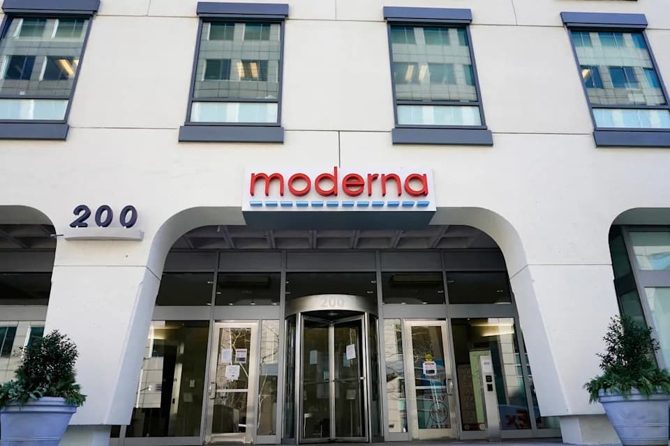 FDA Odobrila mFLUSIVA — Moderna Dobila Odobrenje Za mRNA Vakcinu Protiv Gripa Za 50+