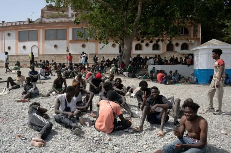 Kriza u Ceuti: Stotine Nepraćenih Dece Spava Na Ulici, Humanitarci Upozoravaju