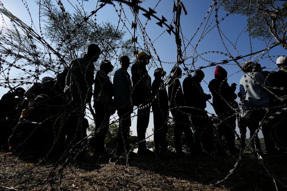 Masovni povratak: Više od 178.000 imigranata napustilo Južnu Afriku zbog protesta i deportacija