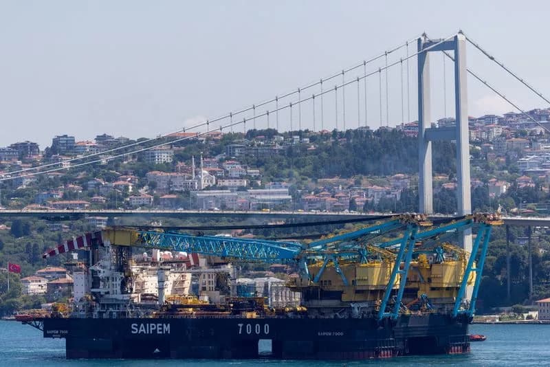 Brodovi Nesmetano Prolaze Kroz Turske Tjesnace Prema Crnom Moru, Kažu Zvaničnici