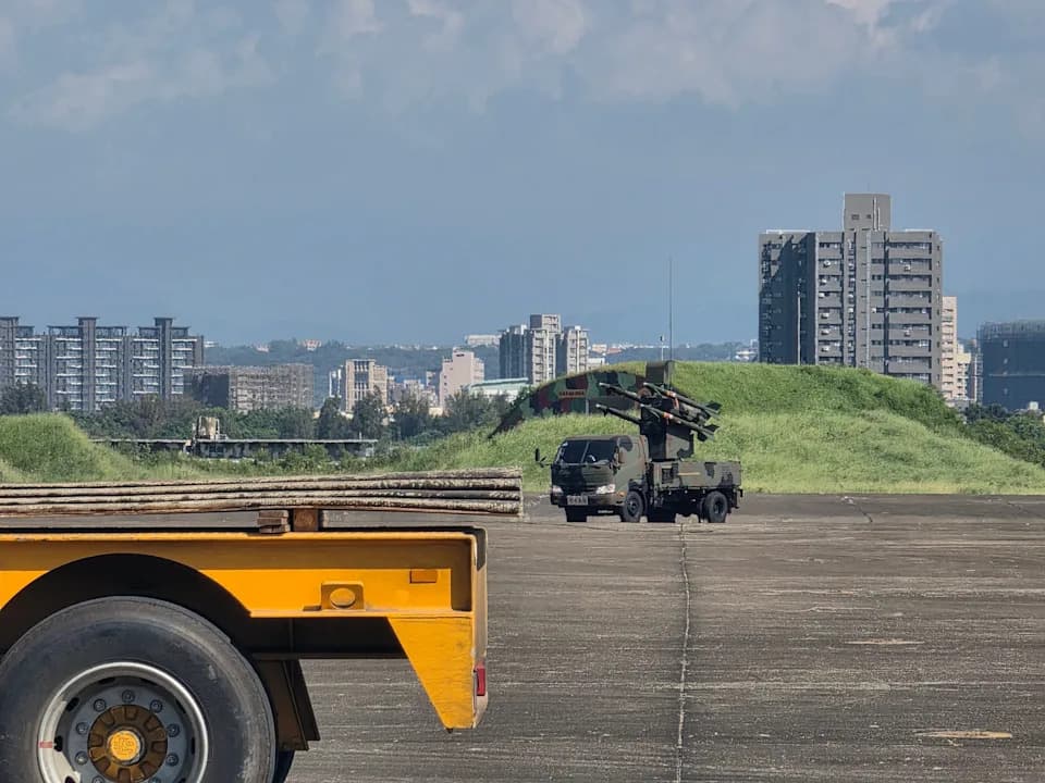 Tajvan vežbao hitne popravke pista na Hsinchu kako bi presretači ostali u vazduhu 145 km od Kine