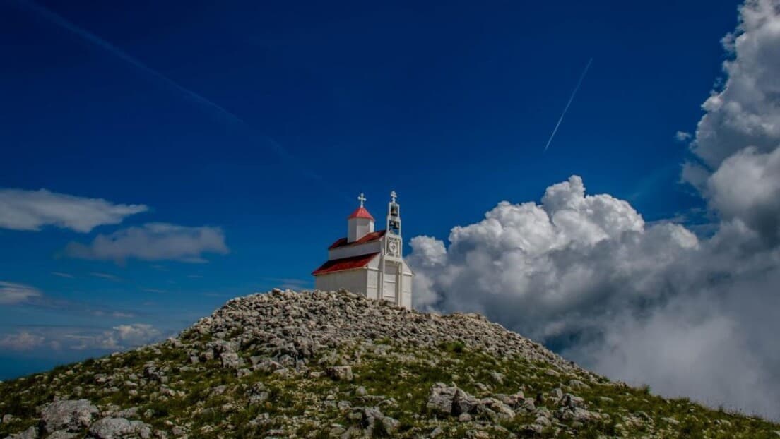 Udruženje Crmničana Upozorava: Peticija Za Rušenje Crkve Na Rumiji Preti Miru I Nasleđu Crne Gore