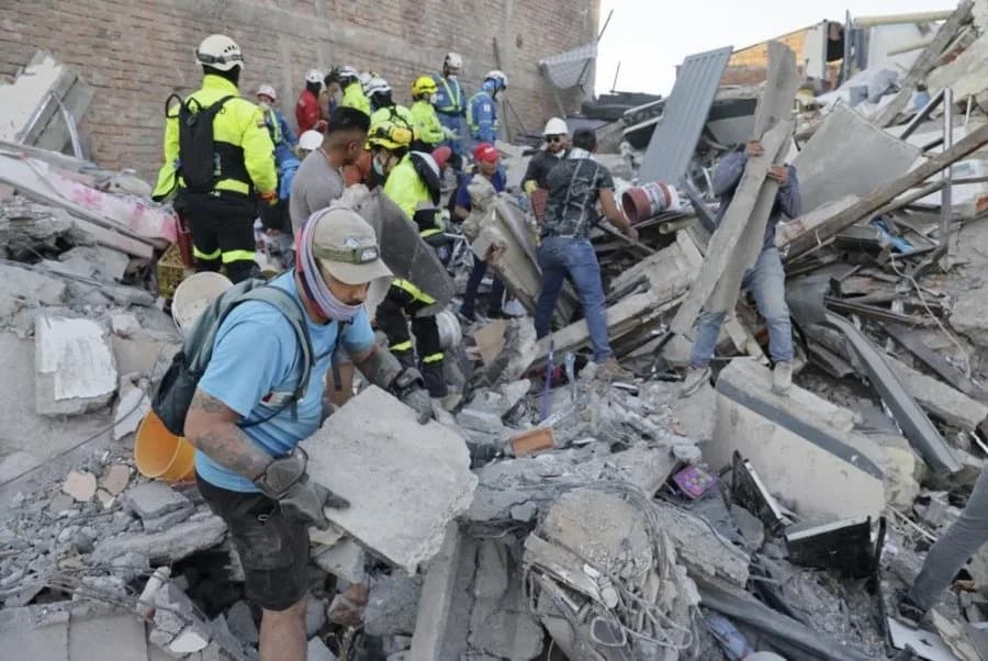 Snažan Zemljotres Magnitude 7,4 Pogodio Zapadnu Kolumbiju — Najmanje 182 Poginula, Spasioci Nastavljaju Potragu