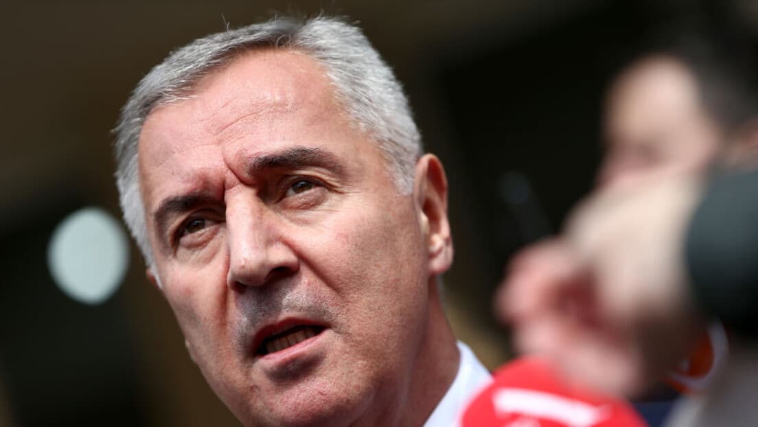 Đukanović tužio ASK: Spor oko neprijavljenih 11 komada vatrenog oružja ide pred Upravni sud