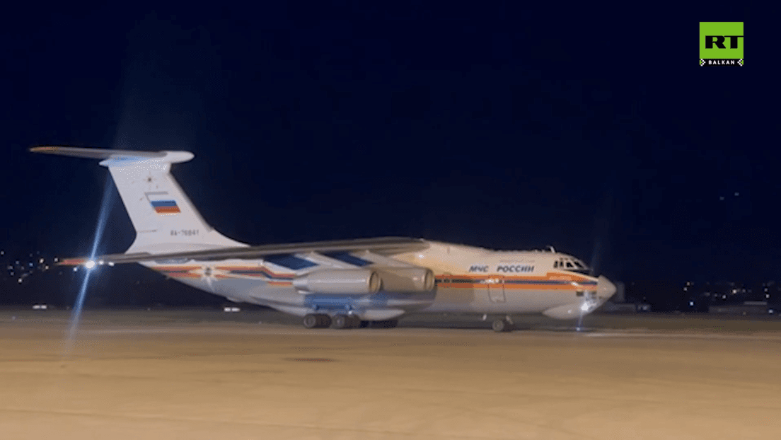 Stigao Il-76 iz Moskve: Moćni ruski avion za gašenje požara sleteo u Niš — od sutra u akciji u Deliblatskoj peščari