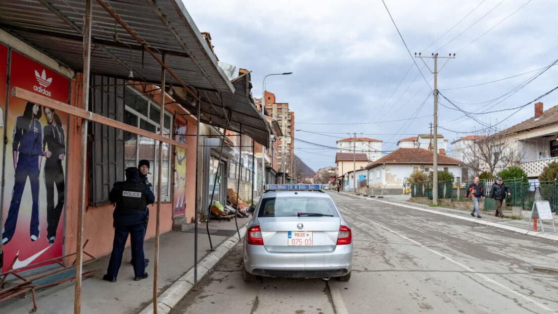 Dečak (15) iz Sočanice priveden zbog majice "Srpsko Kosovo i Metohija" — porodica očekuje sud