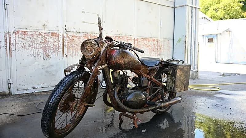 Otkriveni ostaci u Dunavu: identifikacione pločice dvoje nemačkih vojnika i DKW motocikl iz Drugog svetskog rata