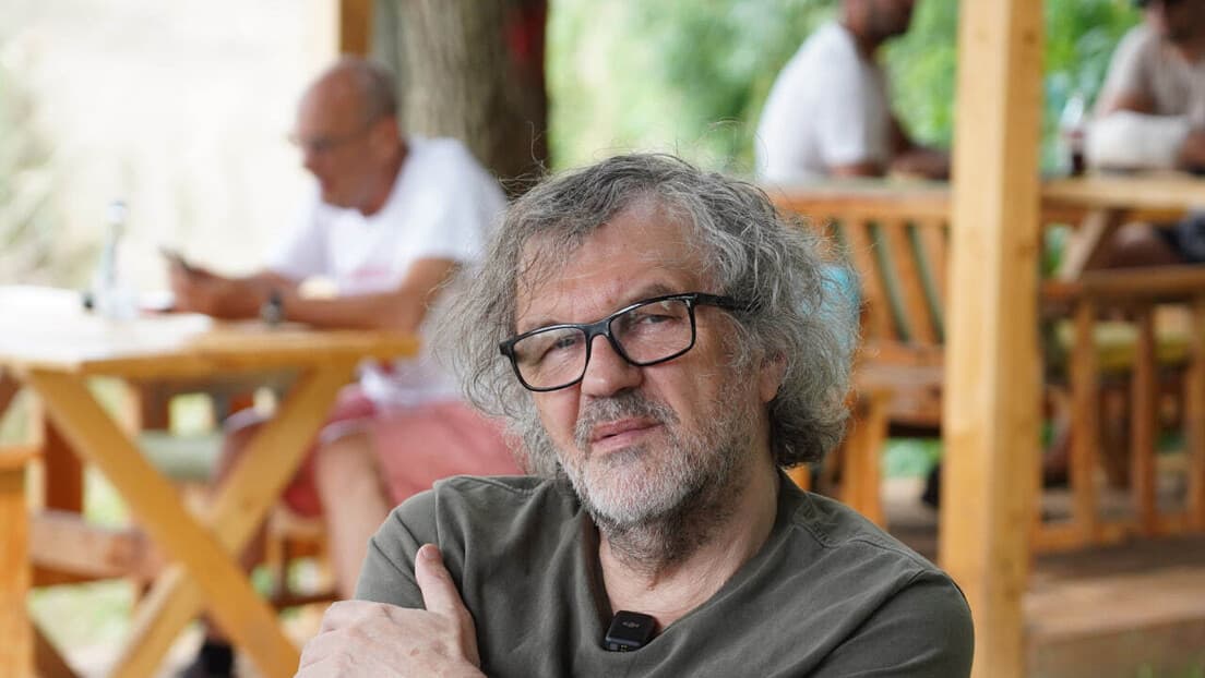 Zašto je zanemeo UNS: YouTube ugasio kanal Emira Kusturice — gromoglasno ćutanje srpskih medija