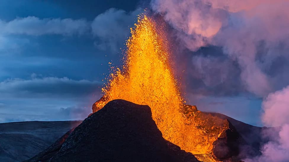 Otkrivena Metalima Bogata Zona Ispod Aktivnog Vulkanа Soufrière Hills — Potencijal Za Rude I Geotermiju