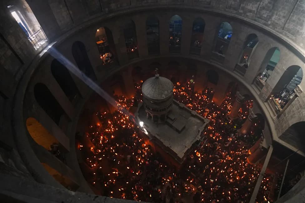 Zaključani u Svetinji: AP Reporter Proveo Noć u Crkvi Svetog Groba u Jerusalimu