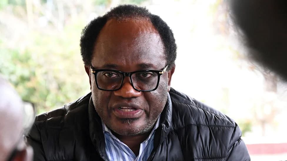 Drama u Zambiji: Lider opozicije Brian Mundubile predat policiji nakon skrivanja
