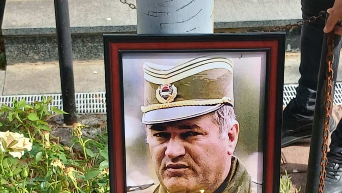 Republika Srpska Održava Dan Tuge: Građani i Zvaničnici Odaaju Počast Generalu Ratku Mladiću