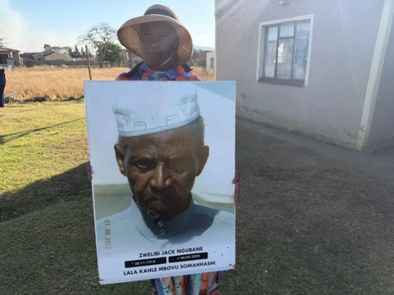 Antimuslimanski Talas Na Mrežama Sučeljava Se Sa Drugom Stvarnošću U Ruralnoj Južnoj Africi