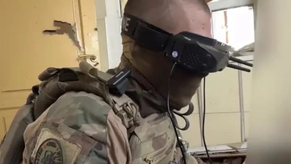 Rusija Prelazi Sa Tenkova i Artiljerije Na Masovne FPV Dronove