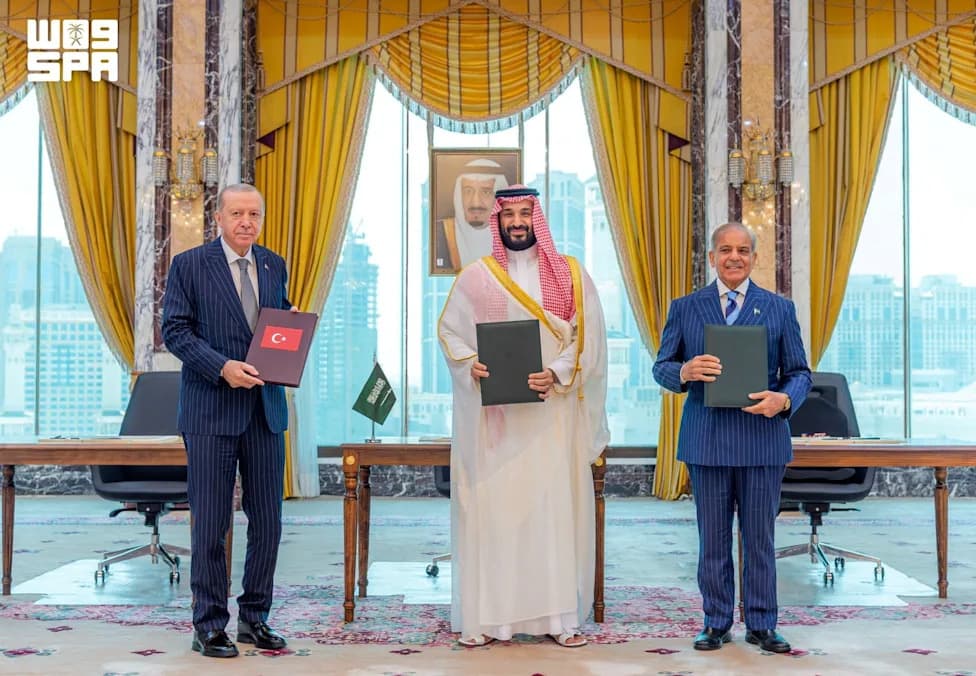 Visoki zvaničnici Turske, Saudijske Arabije i Pakistana u Istanbulu: Formiranje političko-odbrambenog komiteta