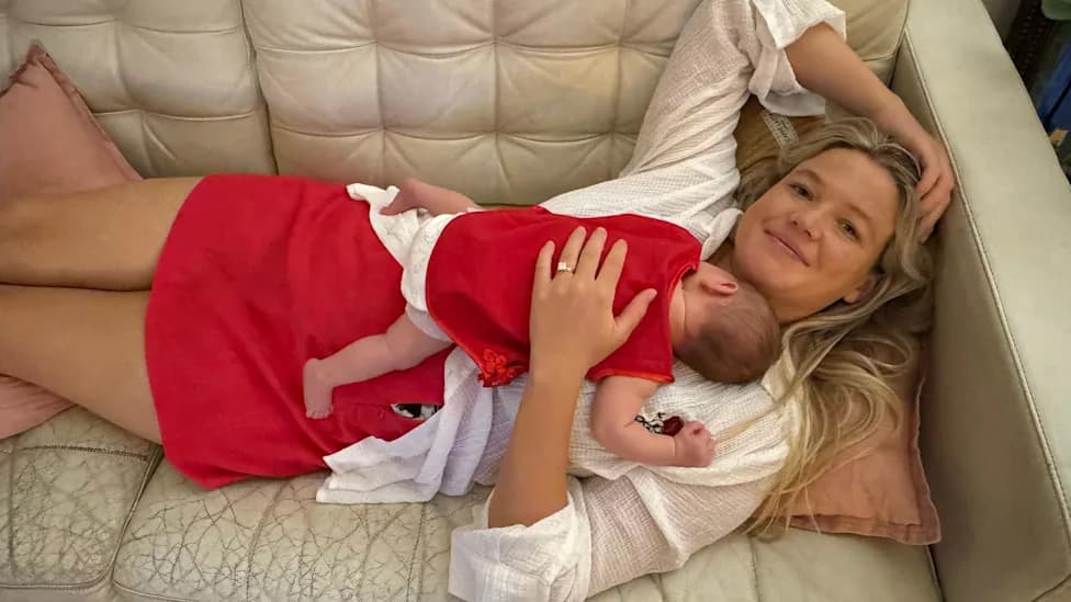 „Nisam joj dala moju ćerku“: Sidnejka Leah Stewart opisuje kako je udarila 4 m belu ajkulu i preživela