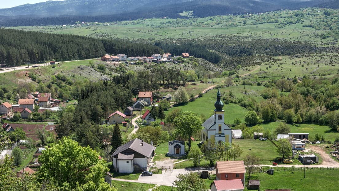 Zavičaj se oprašta od generala: Pomen Ratku Mladiću u Kalinoviku