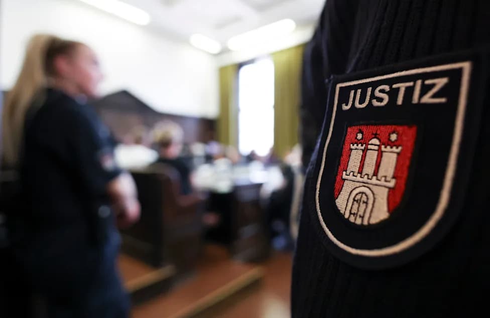 Dvojica mladića optužena za pokušaj podmetanja požara, povezana s desničarskom terorističkom grupom