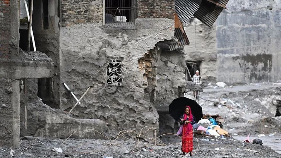 Nepal Pojačava Spasilačke i Oporavne Napore Posle Razorne Bujične Poplave Na Granici Sa Tibetom