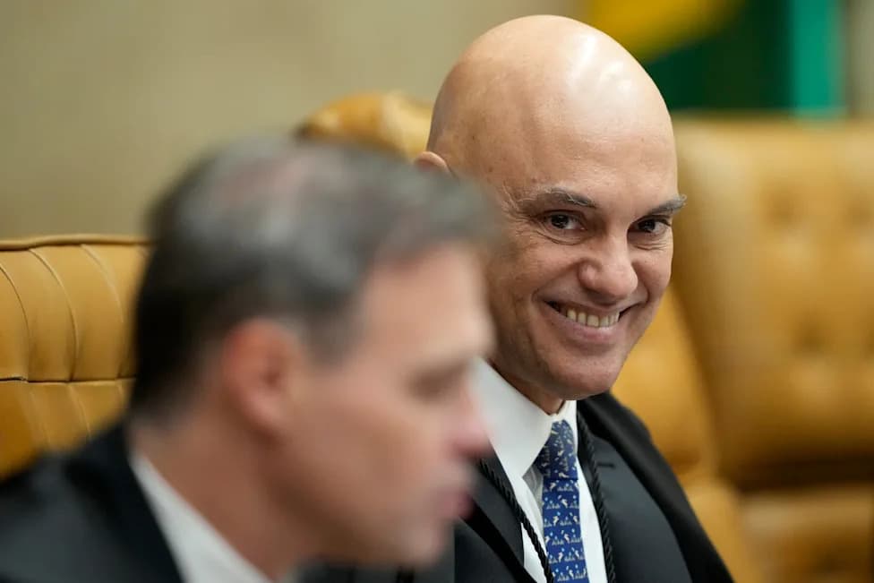 Sudija Alexandre de Moraes Pod Pritiskom Nakon Objave Dokumenata Koji Ga Povezuju s Bankarom