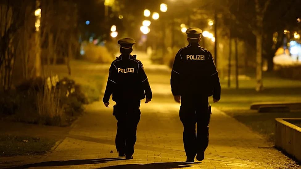 Noćni napad u Minhenu: Uhapšeni nakon bacanja zapaljivih sredstava ispred Rohde & Schwarz i Helsing
