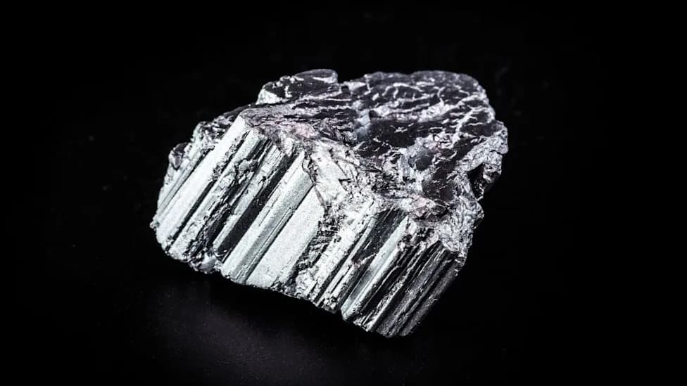 Ugaoni Pepeo Može Sadržati REE Vredne Oko 100 Milijardi USD — Potencijal 'Rudnika' Na Deponijama