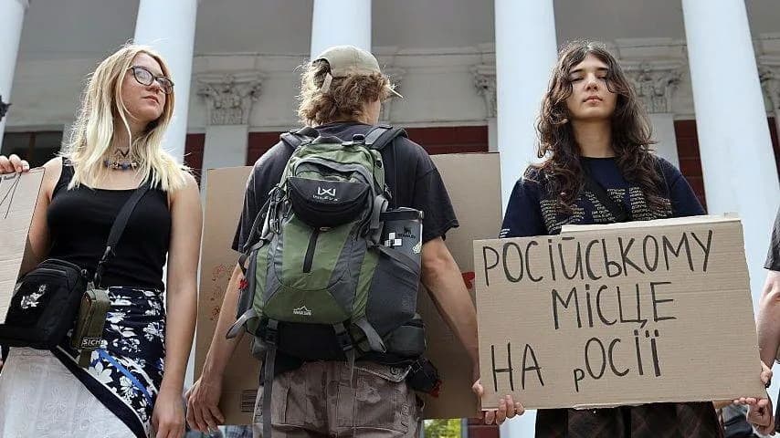 Odesa Razmatra Zabranu Ruskog Jezika U Javnoj Umetnosti — Suočavanje Sa Nasleđem I Bezbednosnim Rizicima