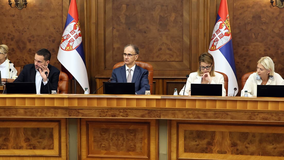 Vlada Predložila Vučiću Raspuštanje Skupštine i Raspisivanje Parlamentarnih Izbora