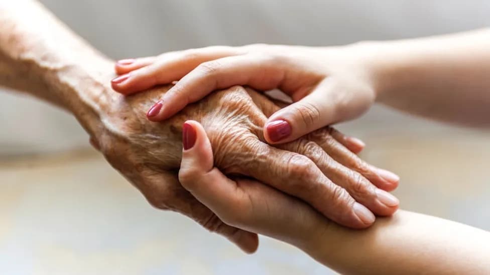 AI-dizajniran lek čini krv 'biološki mlađom' — rentosertib pokreće promene u šest bioloških „sati"