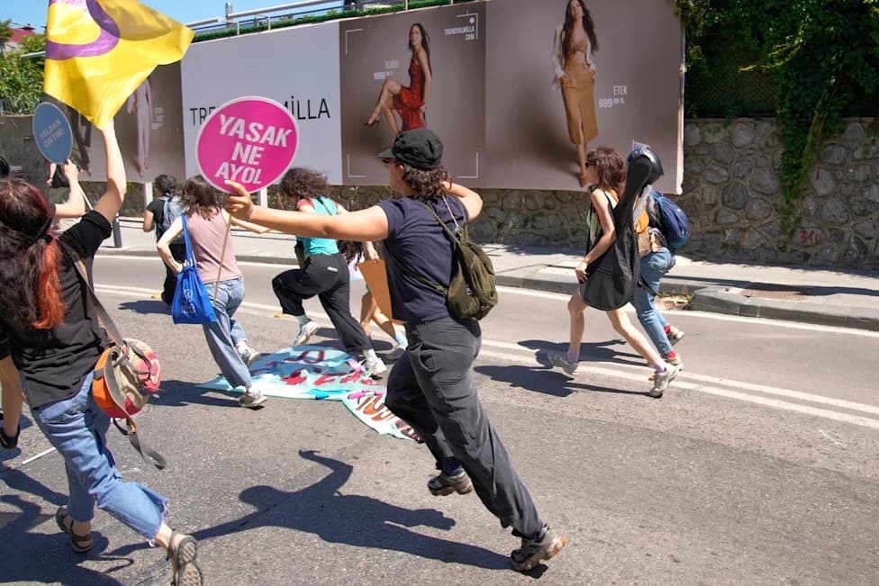 Turske Racije Protiv LGBTQ+ I Organizacija Za HIV: Desetine Privedenih, Sajtovi Blokirani