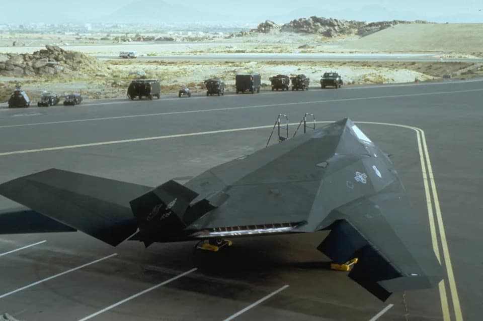 F-117 Nighthawk: Povučen 2008., Ali Ostaje U Upotrebi Do Najmanje 2034.