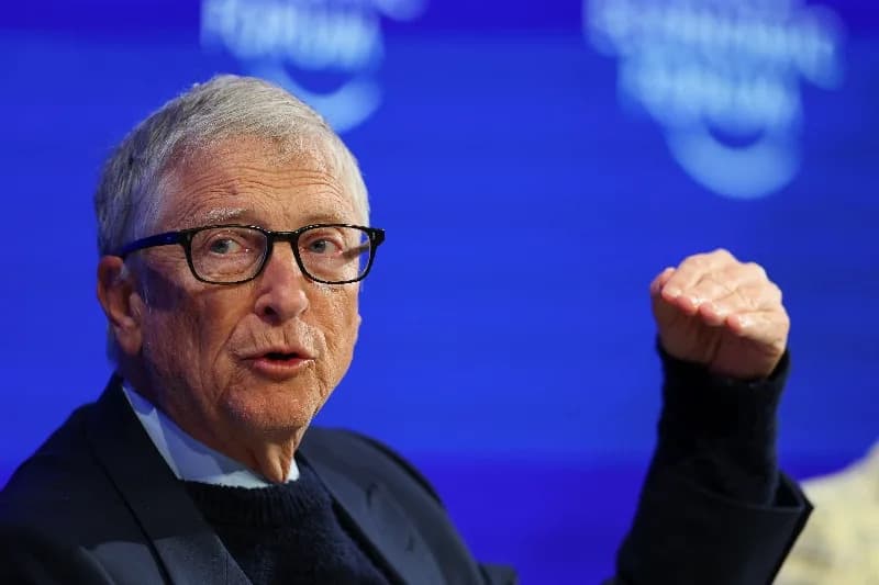 Bill Gates upozorava: Vlade širom sveta ne prate tempo razvoja veštačke inteligencije